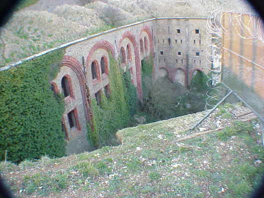 casebarvari1.jpg (36139 bytes)